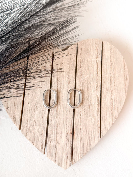 Pretty Please Oval Hoops