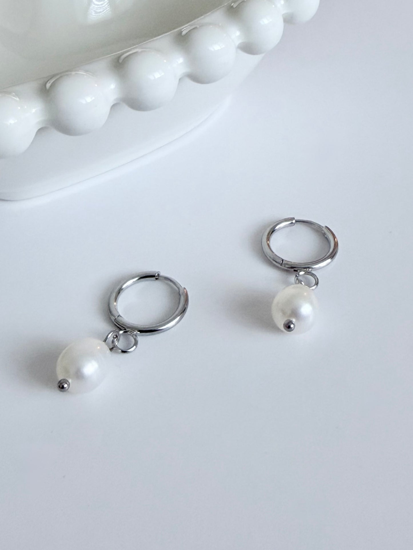 Essential Pearl Drop Earrings