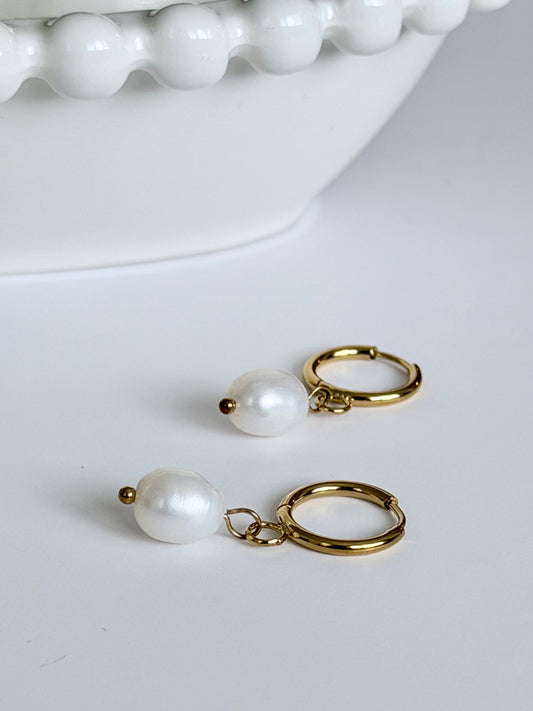 Essential Pearl Drop Earrings