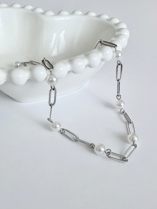 Pearl Affair Necklace