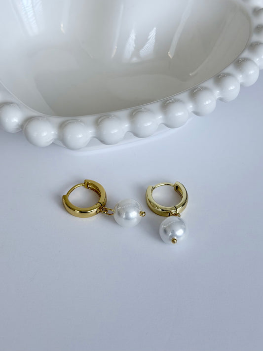 Pearl Next Door Earrings